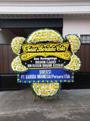 Papan Bunga Duka di Gunung Elai